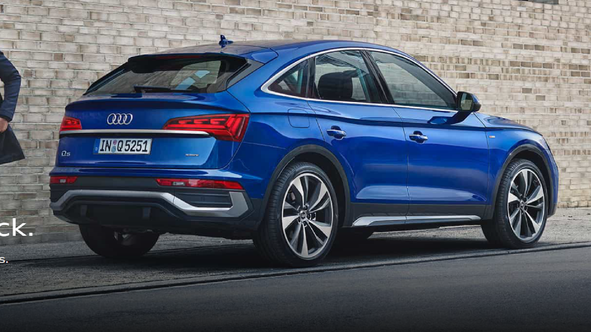 Q3 Sportback. Future ready.